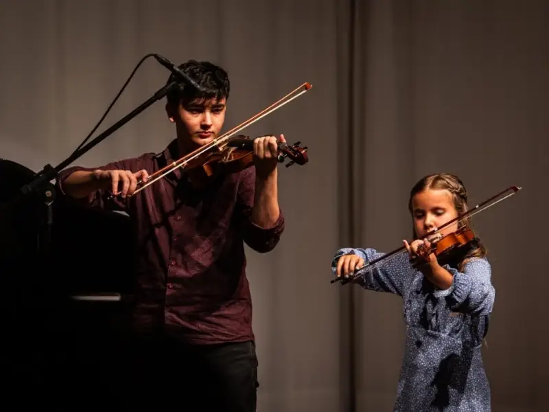Música em formação: Audições da Escola Camerata revelam novos talentos no palco do TAC