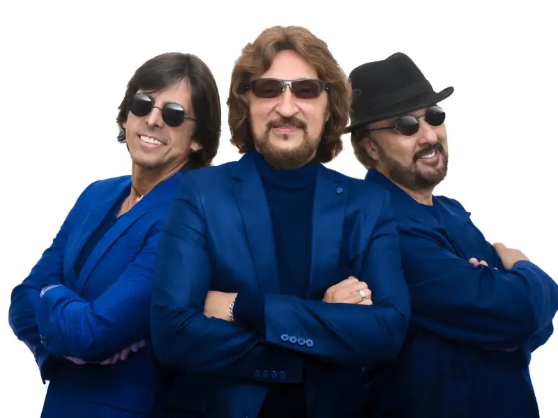 Bee Gees Experience – O Musical chega a Chapecó com espetáculo grandioso
