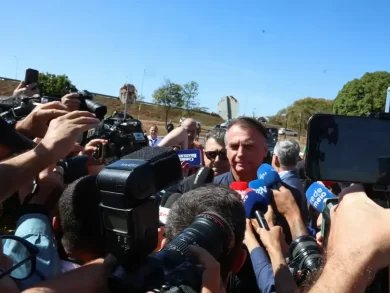Entenda os motivos para decretação de cautelares contra Bolsonaro