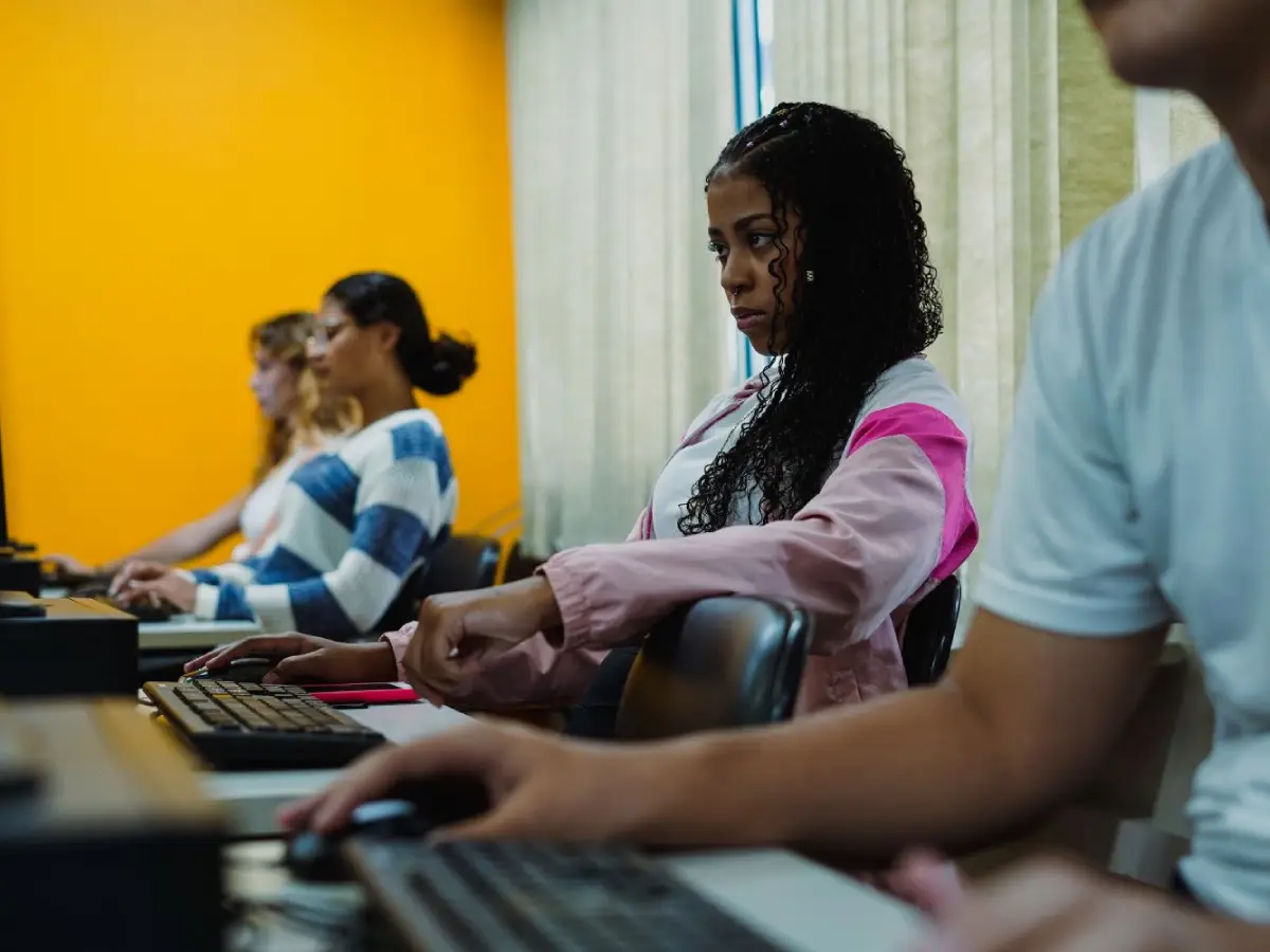 Governo de Santa Catarina abre vagas para cursos técnicos gratuitos em diversas cidades