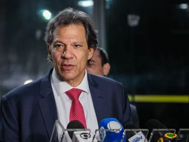 Governo brasileiro prepara alternativas para apoiar empresas afetadas pelas tarifas