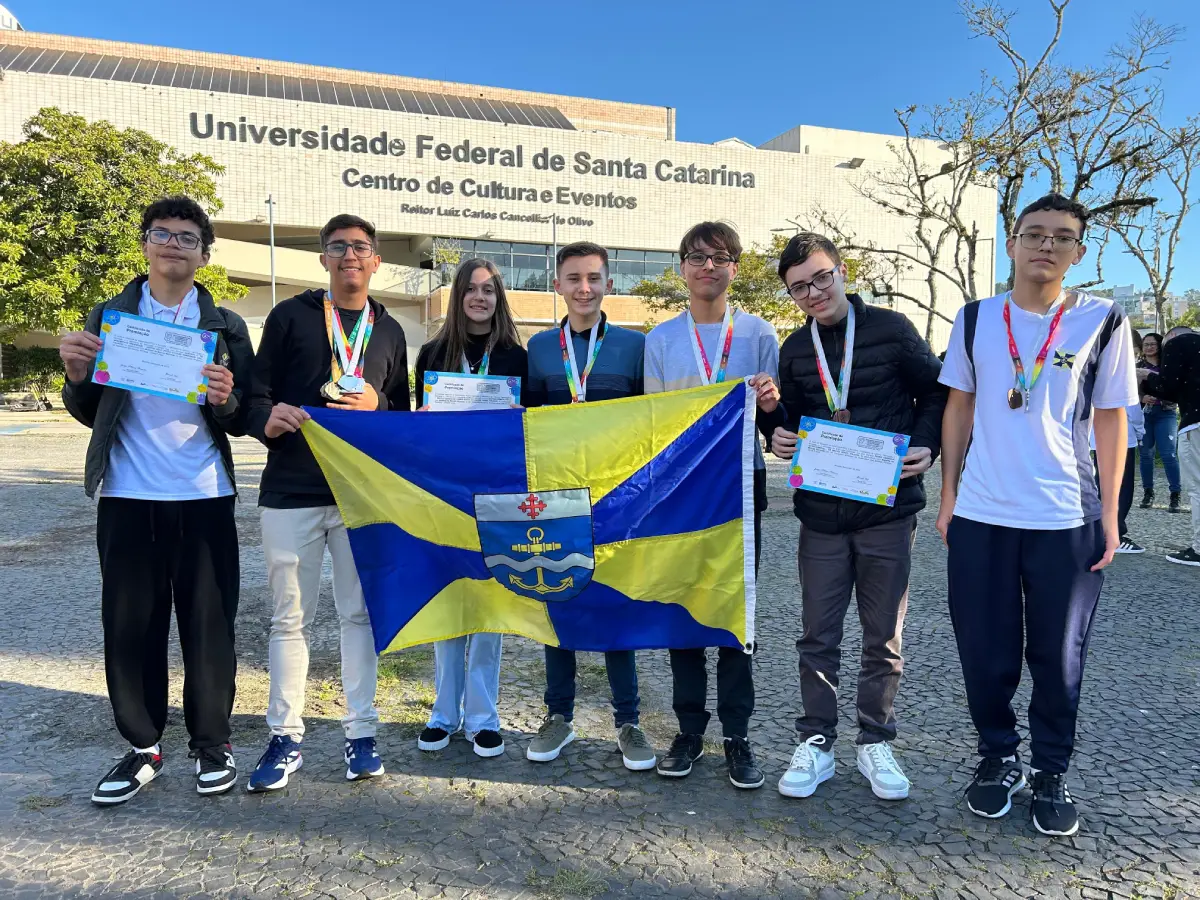 Itajaí tem oito alunos premiados na maior olimpíada de matemática do mundo