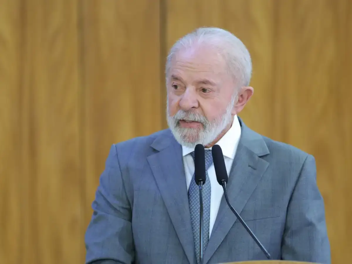 Lula veta aumento de número de deputados na Câmara