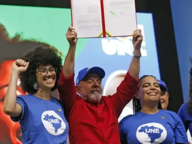 Lula diz que vai cobrar imposto das empresas americanas digitais