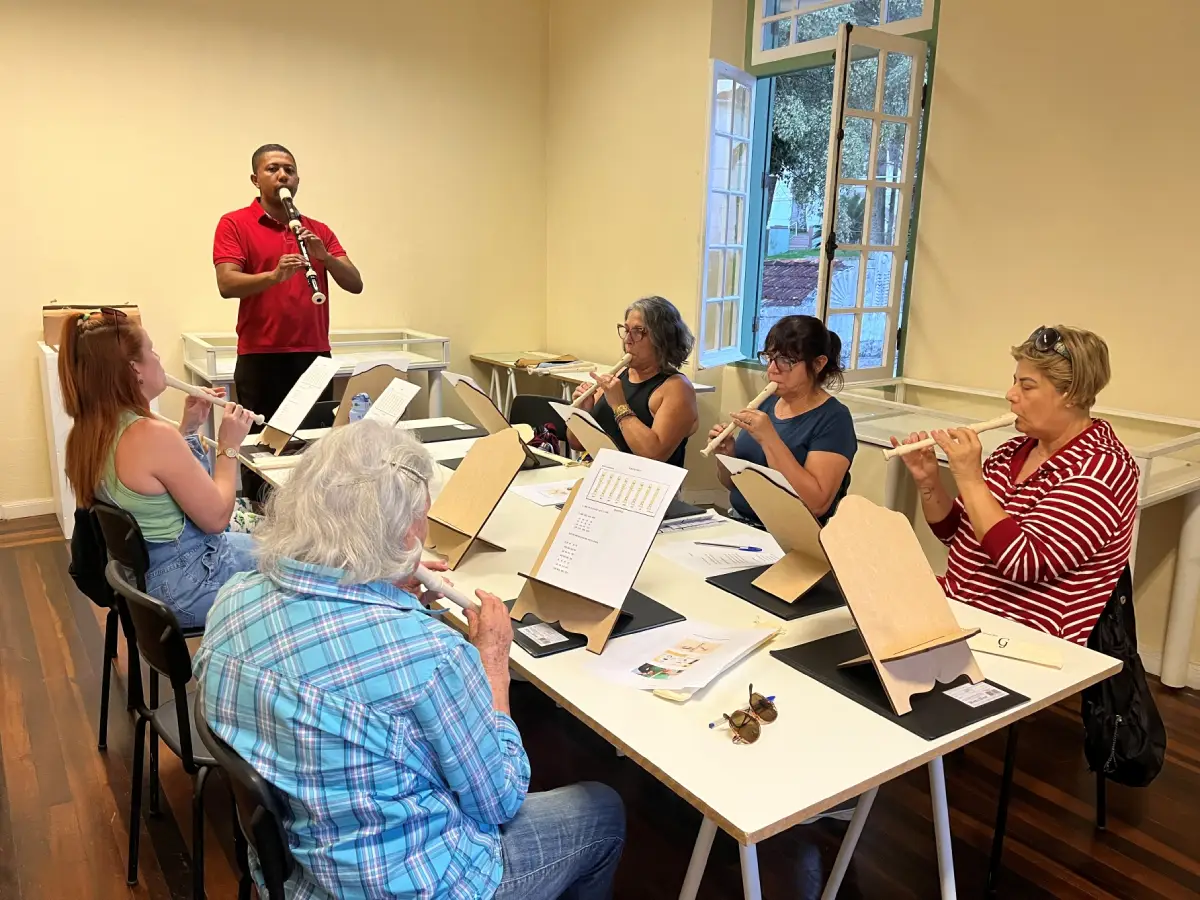 A Fundação Cultural BADESC oferece oficinas gratuitas em julho para quem deseja explorar novas linguagens artísticas