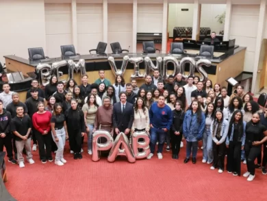 Educação e inclusão social impulsionam o futuro de jovens com o Programa Antonieta de Barros