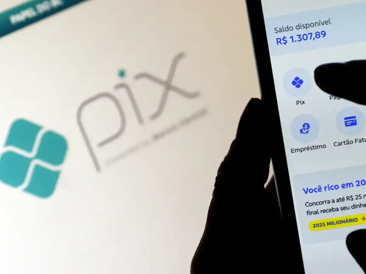Críticas dos Estados Unidos ao Pix expõem disputa por espaço no mercado financeiro global - Catarinenses já podem quitar o IPVA e outras taxas do Detran usando PIX