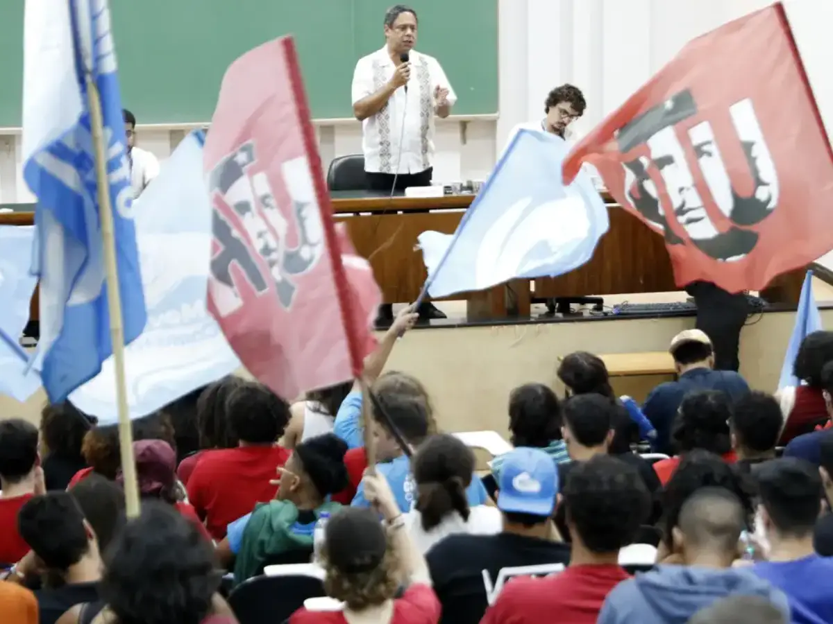 Soberania digital do Brasil requer autonomia tecnológica, diz deputado