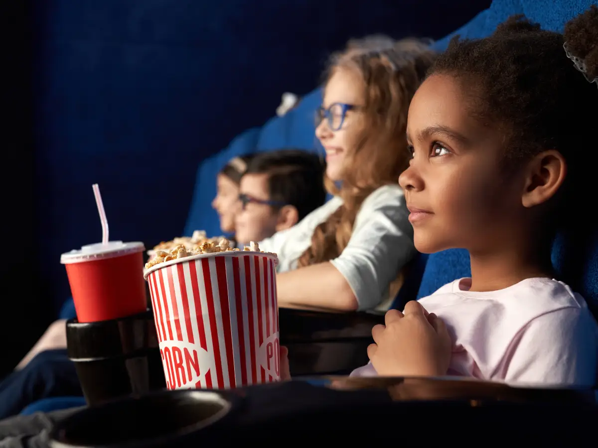 Professor defende que a base da formação do público do cinema brasileiro deve ser construída nas escolas