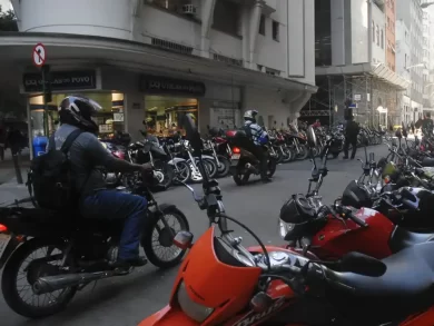 Motocicletas ganham espaço no Brasil e impulsionam mobilidade em regiões menos urbanas