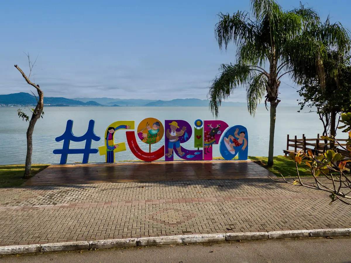 Praias, bairros e pontos turísticos