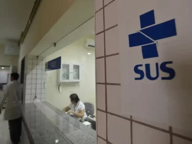 Agência do SUS anuncia seleção com 130 vagas e salários de até R$ 16 mil em Brasília