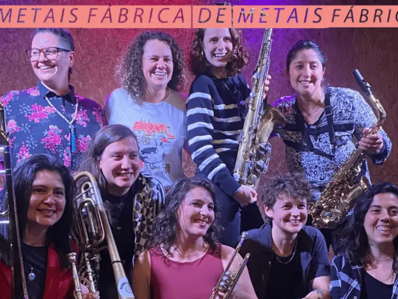 Skadaria Floripa: Fanfarra feminina agita o Centro de Florianópolis