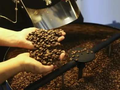 Primeira queda no preço do café em 18 meses mostra alívio para os brasileiros