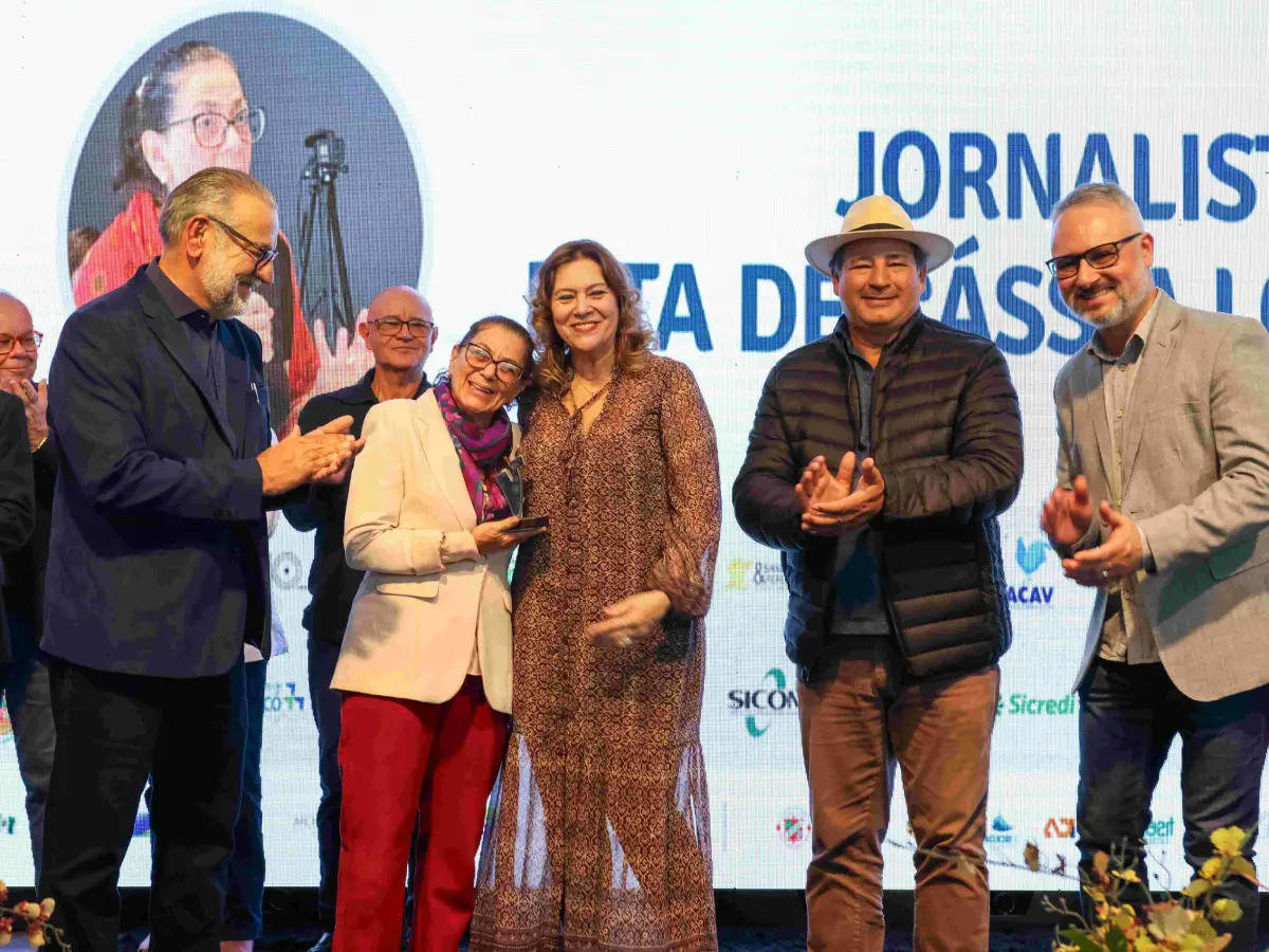 Profissionais da comunicação de Santa Catarina são homenageados no 16º Encontro da Imprensa Catarinense