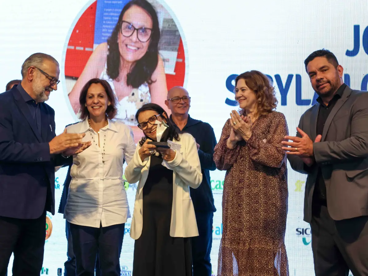 Profissionais da comunicação de Santa Catarina são homenageados no 16º Encontro da Imprensa Catarinense