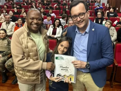 Projeto Monitor Mirim capacita crianças a transmitirem informações turísticas e culturais de São José