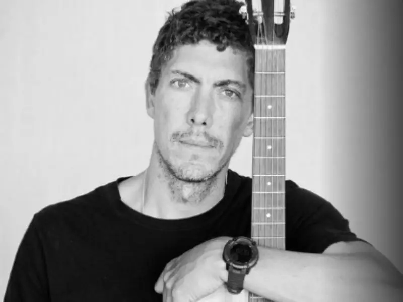 Thomás Pessoa Trio leva Jazz, Soul & Blues ao Delfino 146