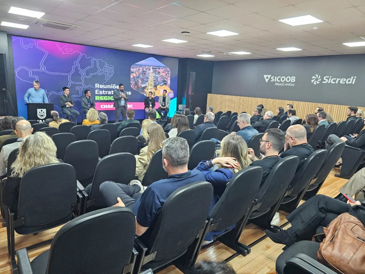 Chapecó recebe encontro estratégico Connected Smart Cities e reforça inovação