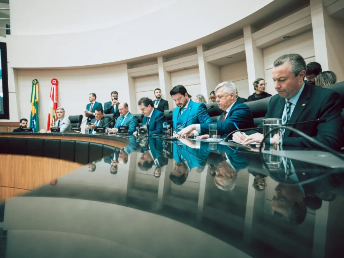 Projeto de unificação das eleições pode transformar a duração dos mandatos no Brasil