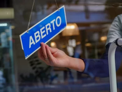Empreendedores podem abrir empresa em Santa Catarina usando apenas o WhatsApp