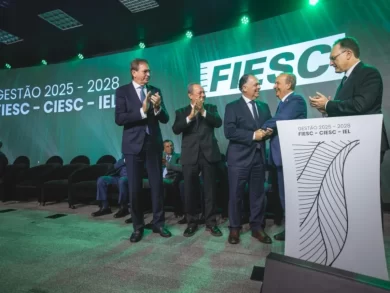 Gilberto Seleme assume a FIESC e reforça seu compromisso com a industria catarinense