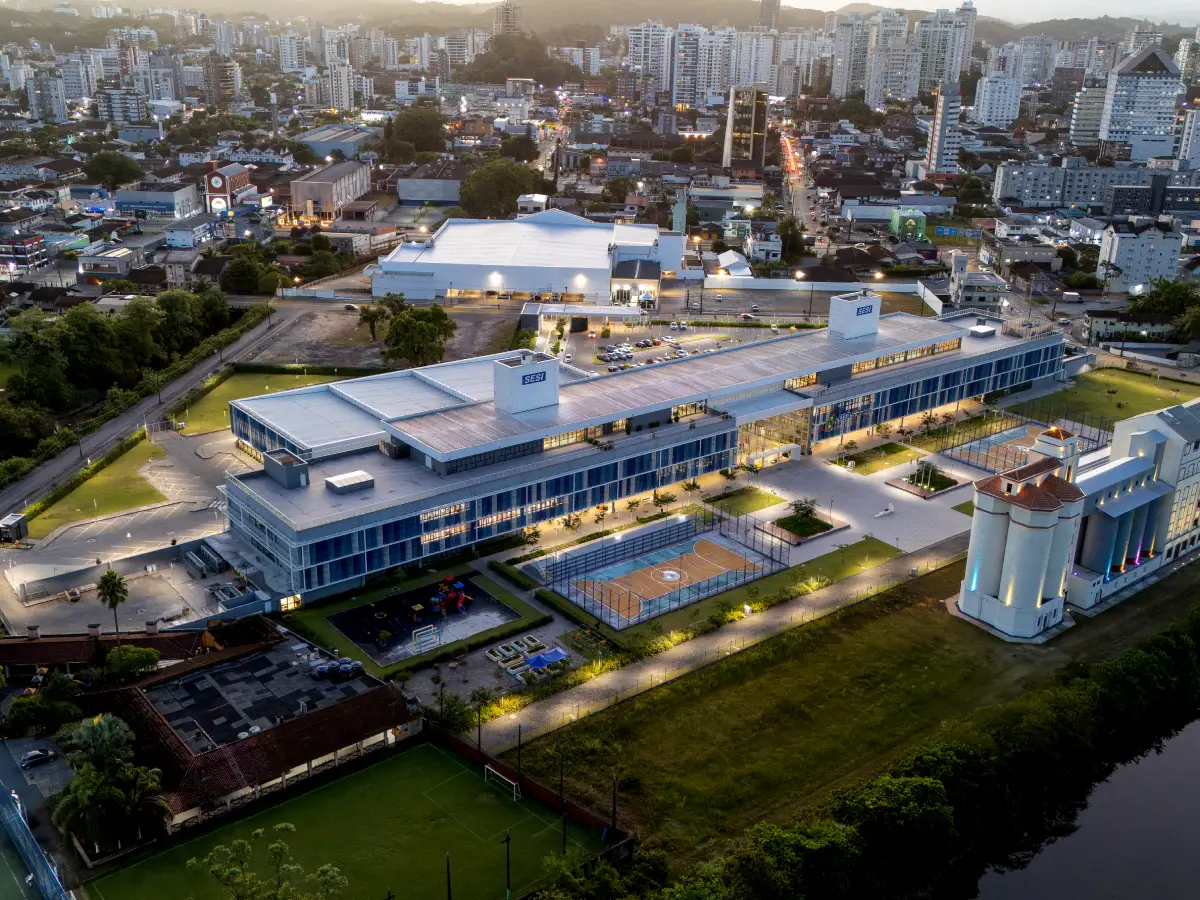 FIESC investe mais de R$ 1,5 bilhão para modernizar a indústria catarinense em sete anos