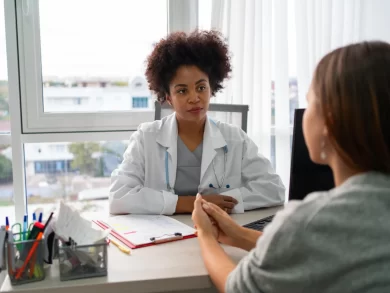 Programa inovador do SUS abre vagas para médicos especialistas aprimorarem suas habilidades