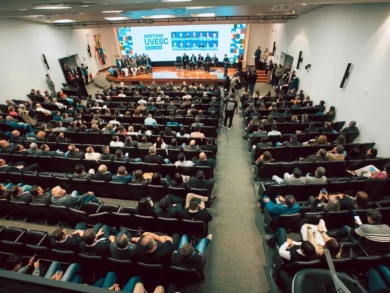 Confira quem foi empossado para liderar a Uvesc na gestão 2025-2026