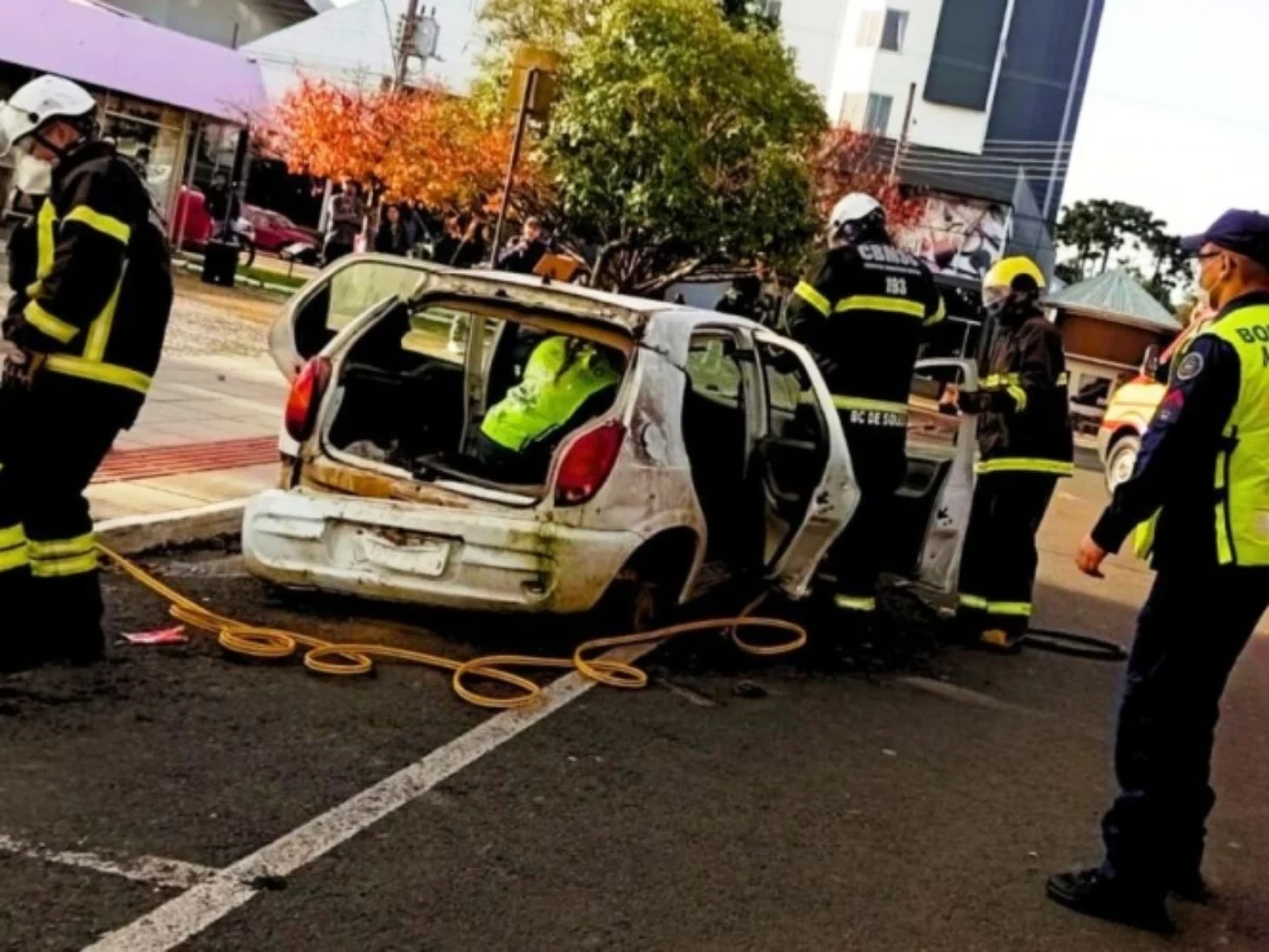 SC sanciona novas leis para prevenir acidentes, apoiar desaparecidos e qualificar bombeiros