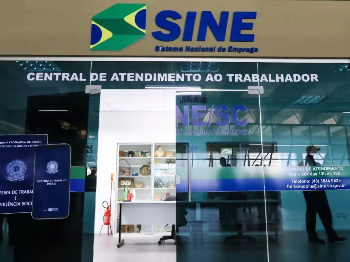 SINE realiza seleção presencial em Florianópolis com 200 vagas e contratação imediata no setor logístico
