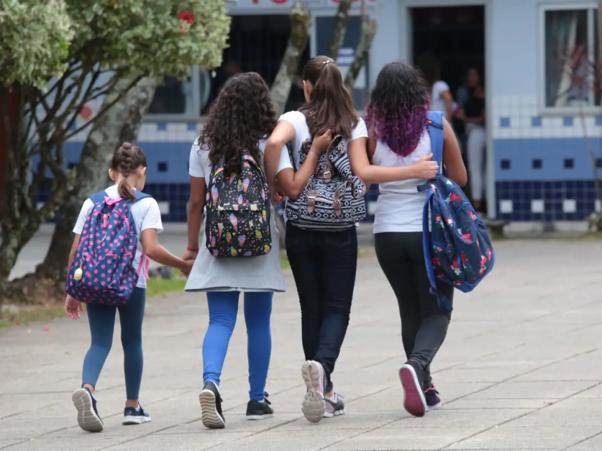 Alunos da rede estadual de Santa Catarina voltam às aulas com escolas reformadas e foco na aprendizagem