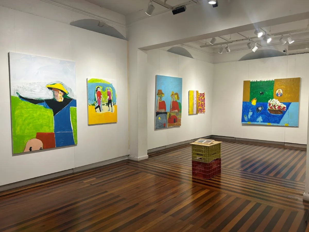 Exposições gratuitas para visitação em Florianópolis reúnem fotografia, cerâmica, esculturas e pinturas