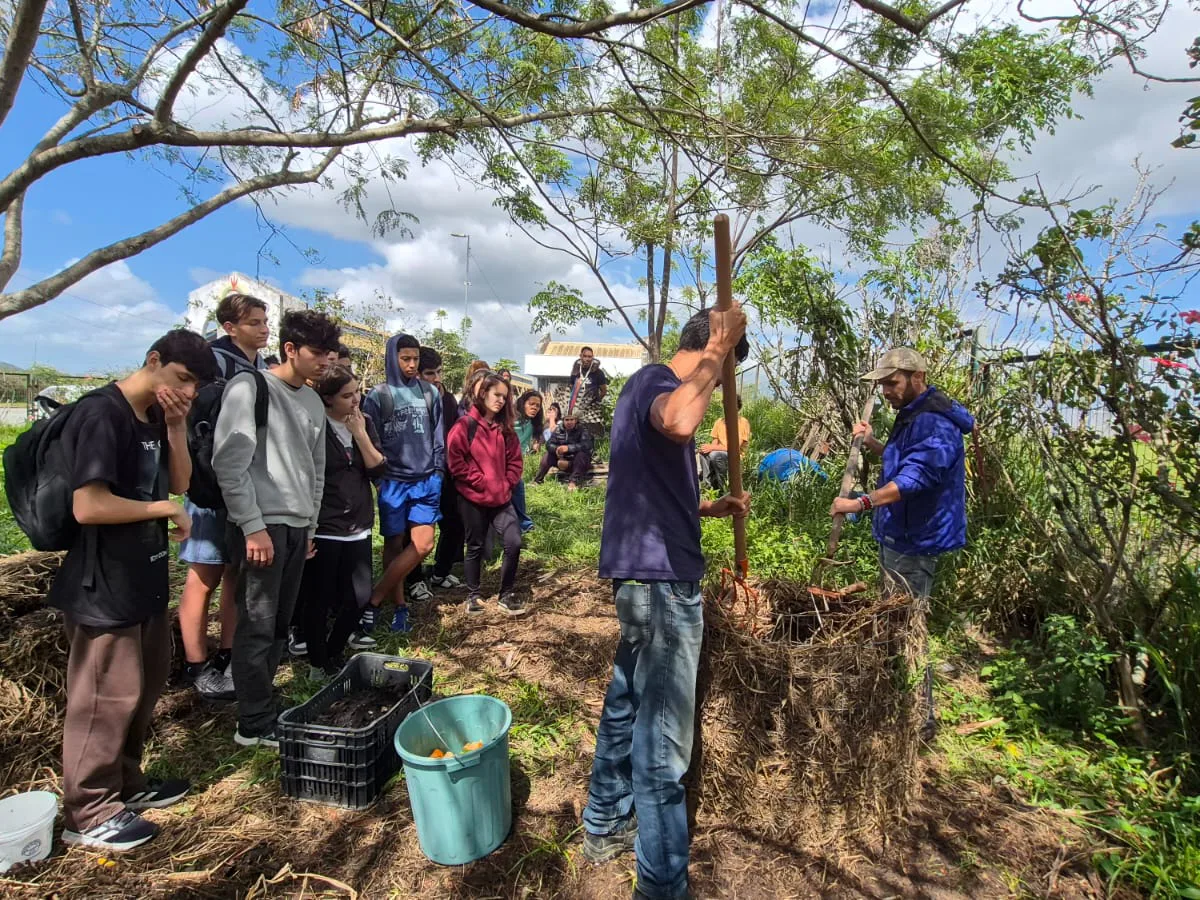Visitação de escolas no Goj Ta Sá fortalece a cultura indígena em Florianópolis 