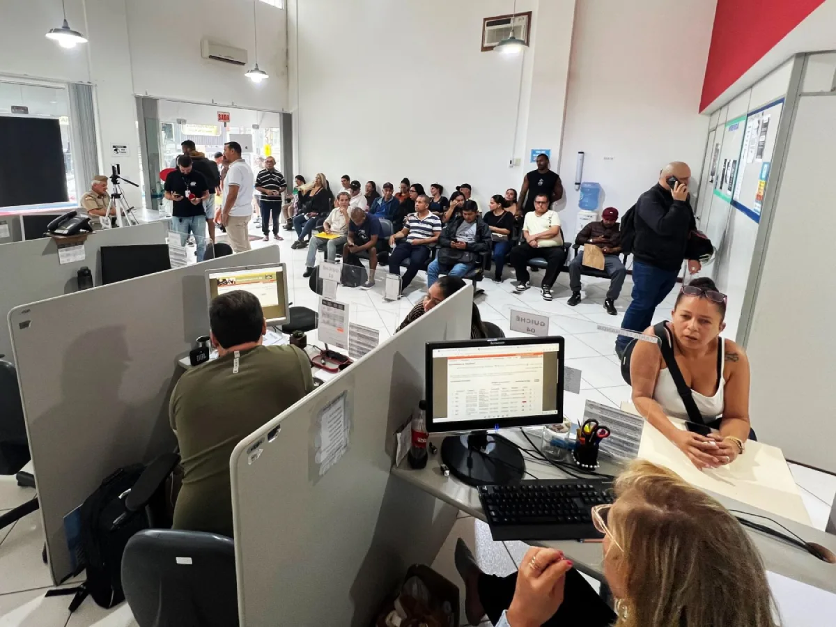 Sine de Florianópolis e São José amplia horários de atendimento para a comunidade