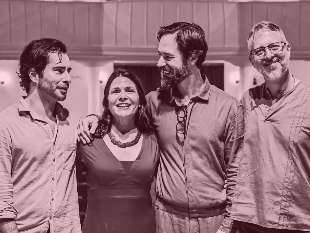 Ive Luna apresenta seu novo show autoral na Casa Vermelha