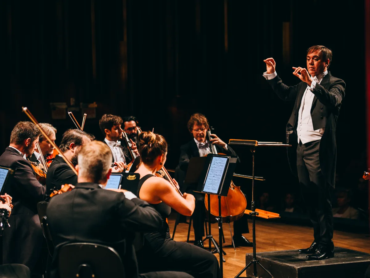 Camerata Florianópolis celebra a genialidade de Mozart em concerto no CIC