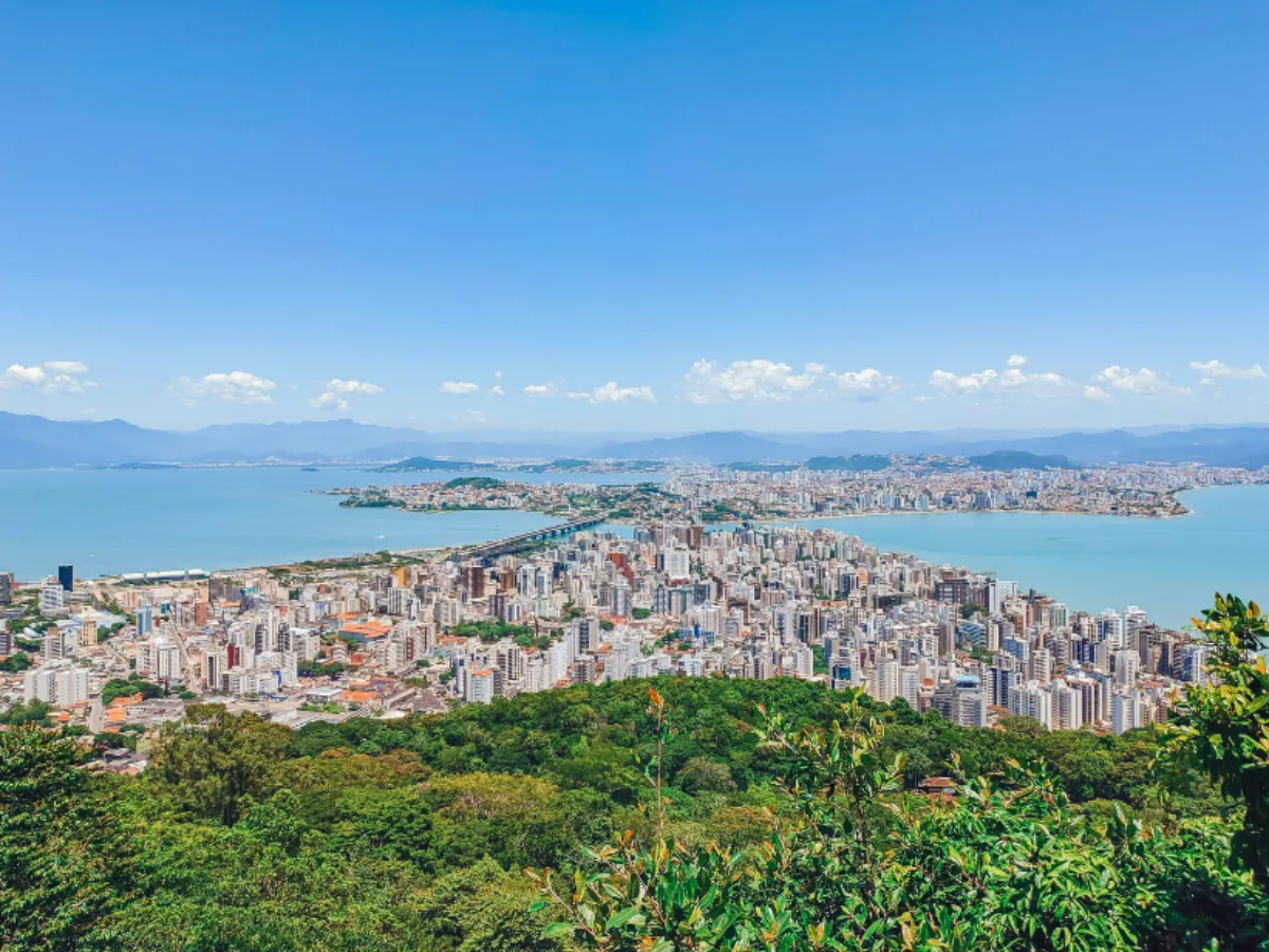 Cidades catarinenses se destacam no Ranking Connected Smart Cities 2025