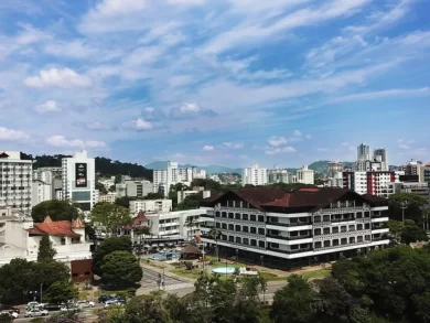 Blumenau registra crescimento significativo de empregos no mês de julho