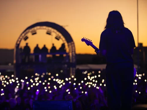Mundial Rock 2025 promete shows inesquecíveis na Beira-Mar de São José