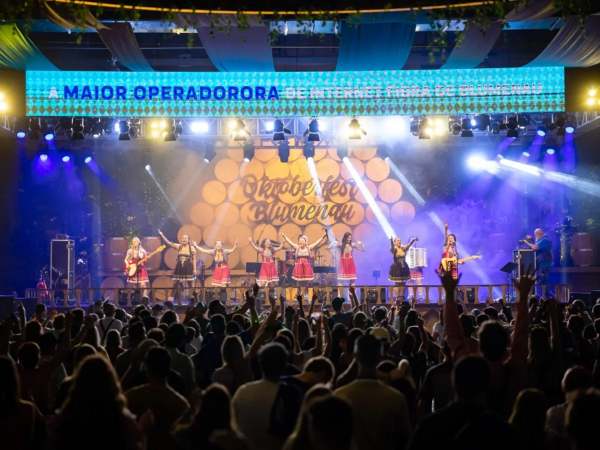 Blumenau realiza capacitação inédita para guias turísticos na Alemanha durante a Oktoberfest de Munique