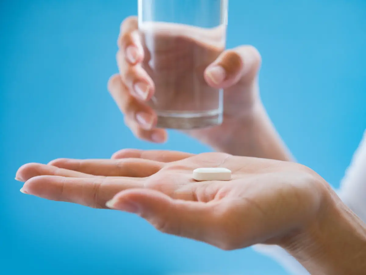 Ministério da Saúde desmente boato e afirma que paracetamol não causa autismo