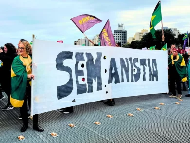 Atos contra a anistia e a PEC da Blindagem levarão catarinenses às ruas neste domingo (21)