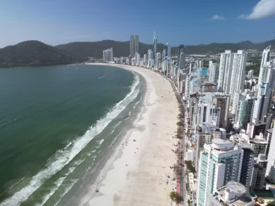 Nova marca do turismo de Balneário Camboriú começa a ser desenhada em encontro participativo