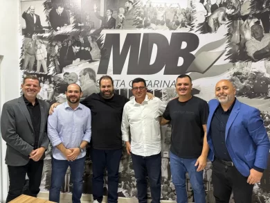 João Cobalchini entrega a presidência do MDB de Florianópolis a Coronel Márcio Alves