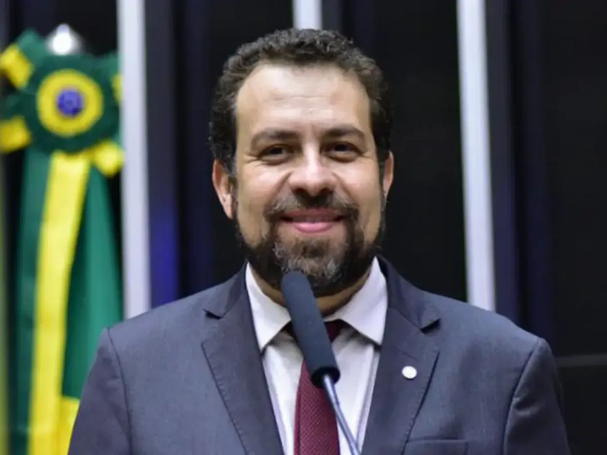Guilherme Boulos assume missão de colocar o governo na rua em todo o país