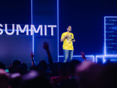 RD Summit: Theo Orosco lidera Masterclass prática de Vendas