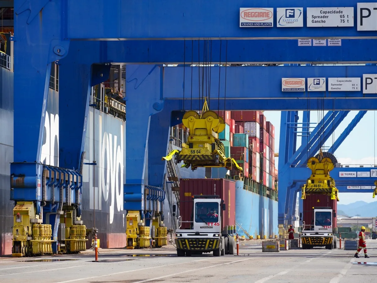 Exportações de Santa Catarina crescem 5% e chegam a US$ 9 bilhões em 2025