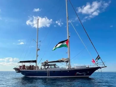Ativista brasileiro da Flotilha Global Sumud descreve agressões sofridas em Gaza