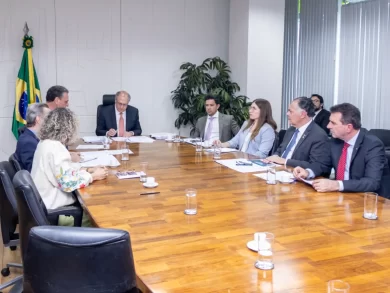 FIESC defende inclusão de madeira e móveis em lista de exceções ao tarifaço